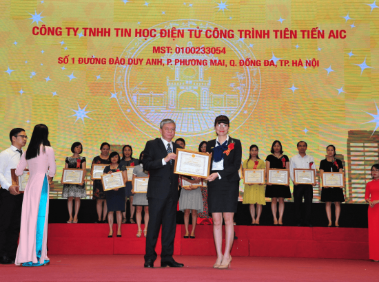 Vinh dự nhận bằng khen pháp luật thuế năm 2017